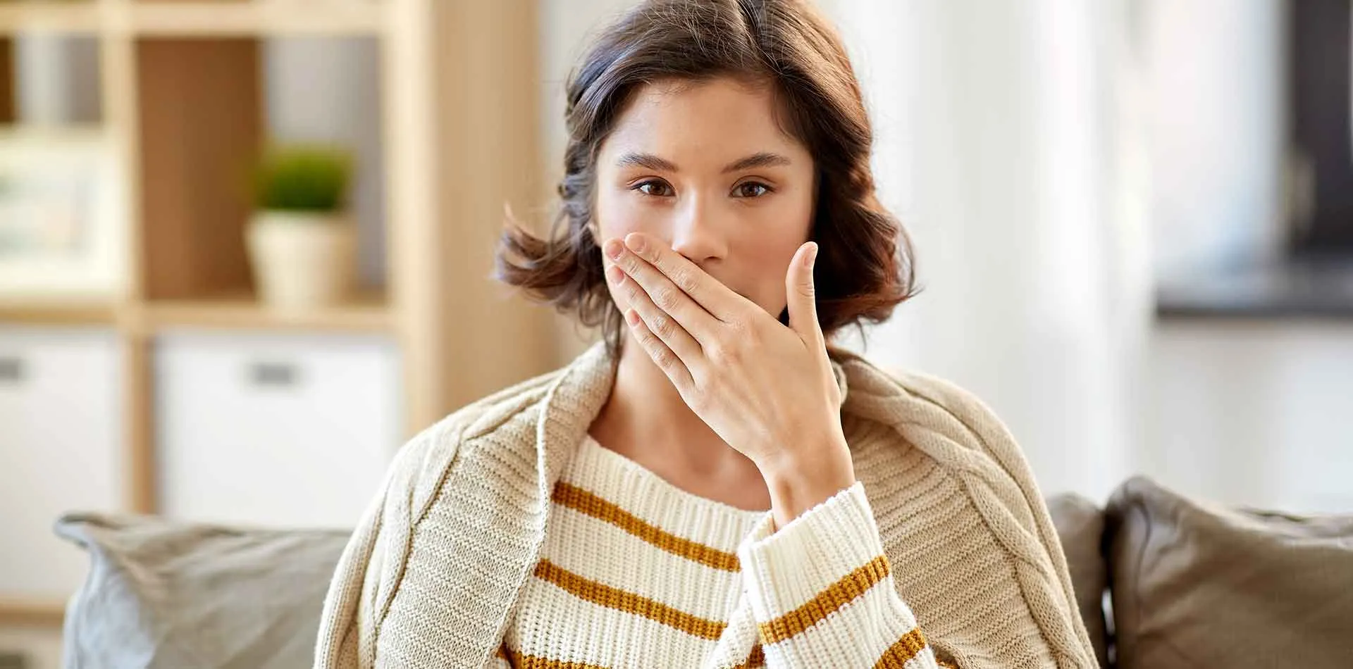 أسباب و علاج رائحة الفم الكريهة