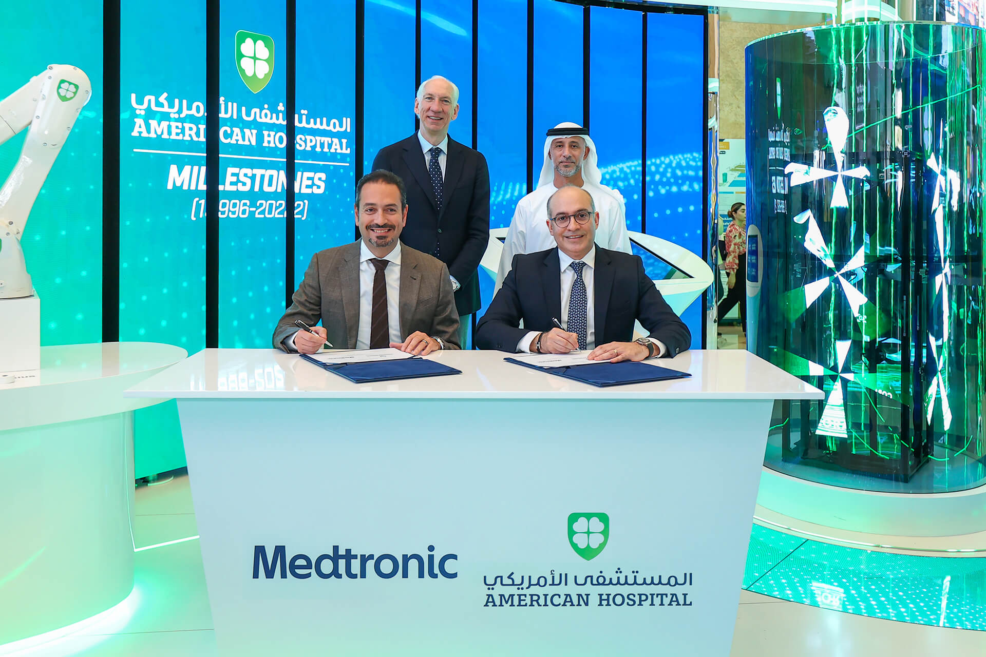 المستشفى الأمريكي دبي يستقدم إلى الشرق الأوسط أول روبوت لجراحة العمود الفقري
