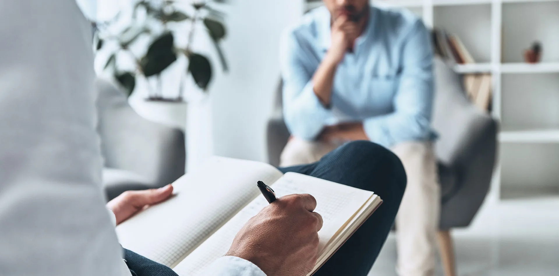 Therapist Vs. Psychologist Vs. Psychiatrist: What's the Difference? |  American Hospital Blogs